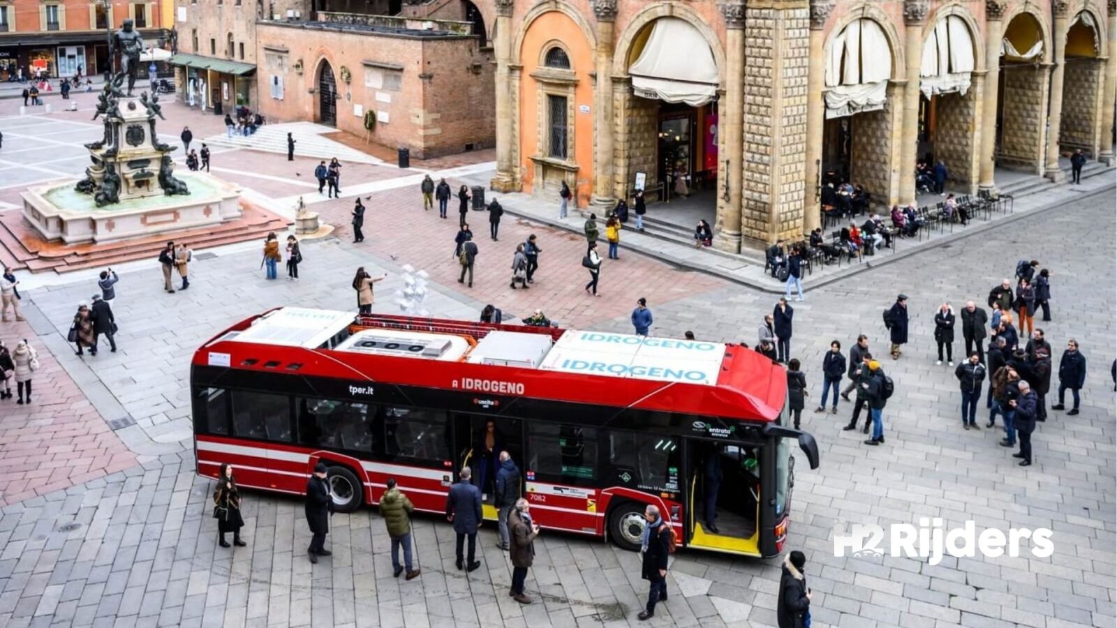 Bologna fährt mit Wasserstoff: 127 Brennstoffzellenbusse gehen in Betrieb